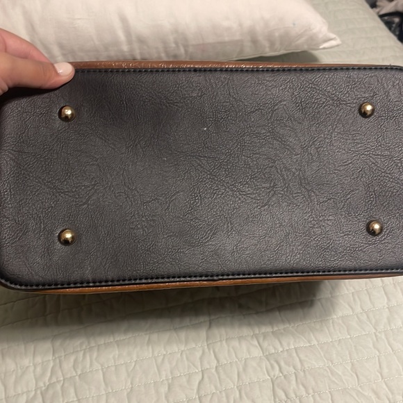 Purse - Picture 5 of 5